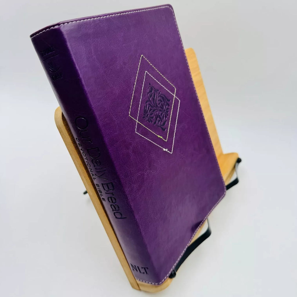 NLT Our Daily Bread Devotional Bible, Eggplant: New Living Translation, Eggplant, LeatherLike